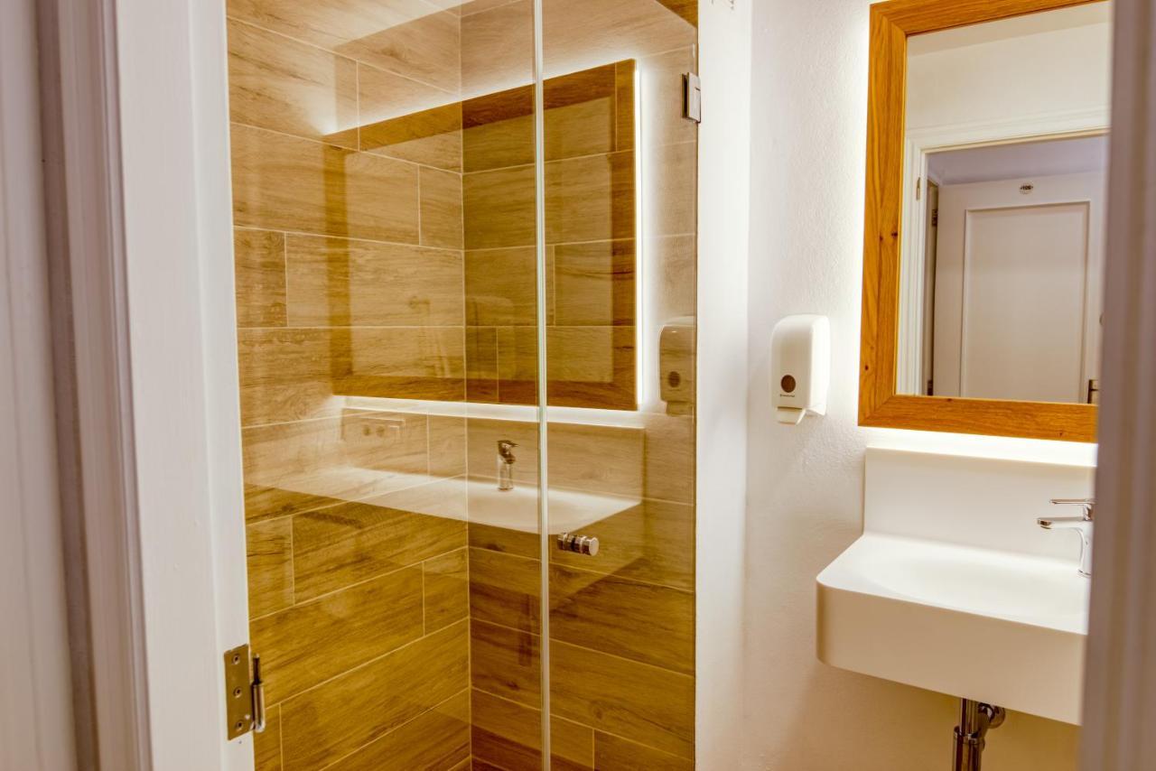 Hostal La Isla Mahon  Ngoại thất bức ảnh