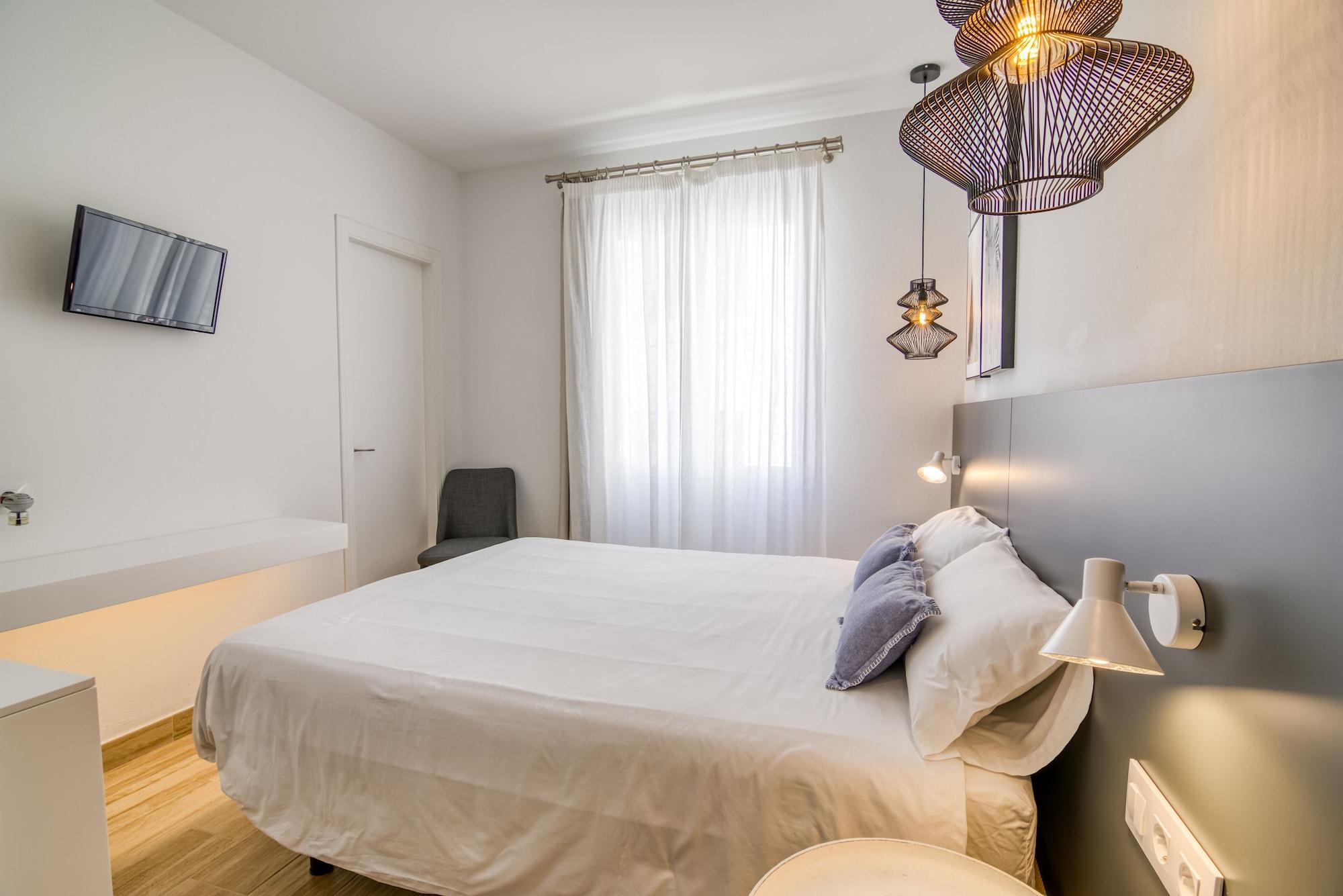 Hostal La Isla Mahon  Ngoại thất bức ảnh