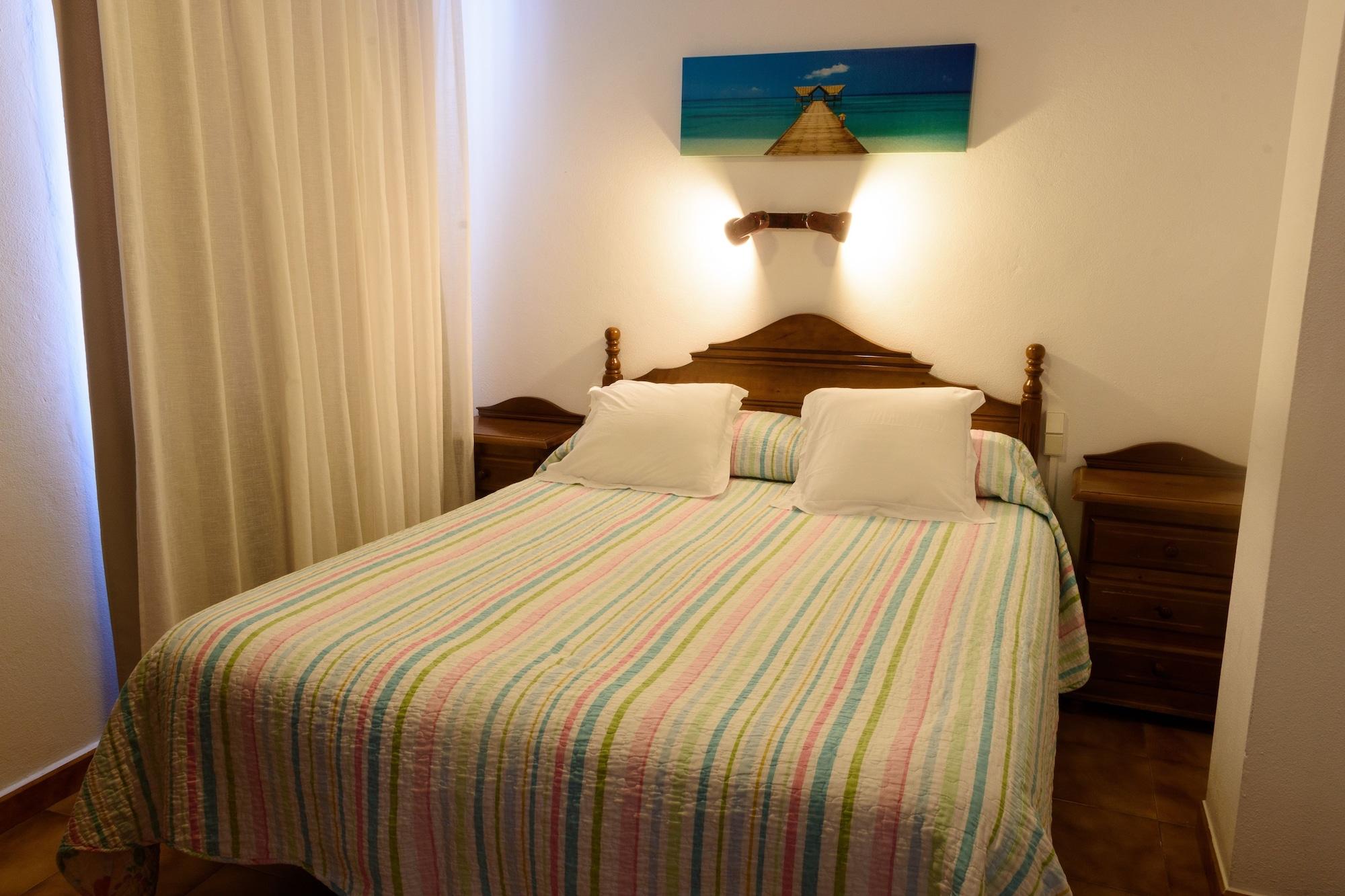 Hostal La Isla Mahon  Ngoại thất bức ảnh