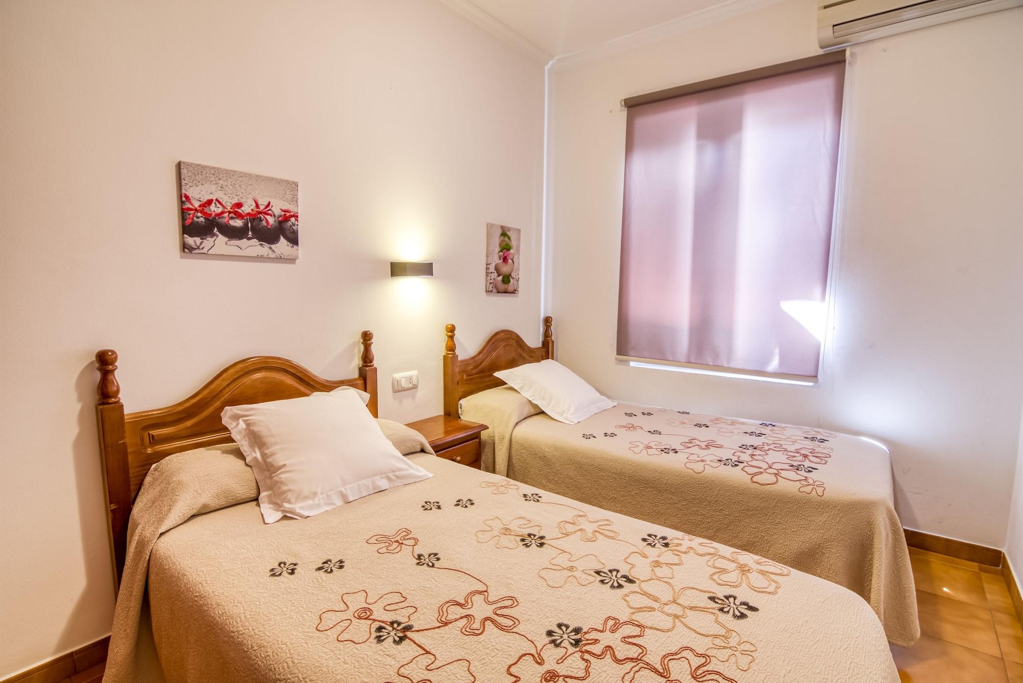 Hostal La Isla Mahon  Ngoại thất bức ảnh
