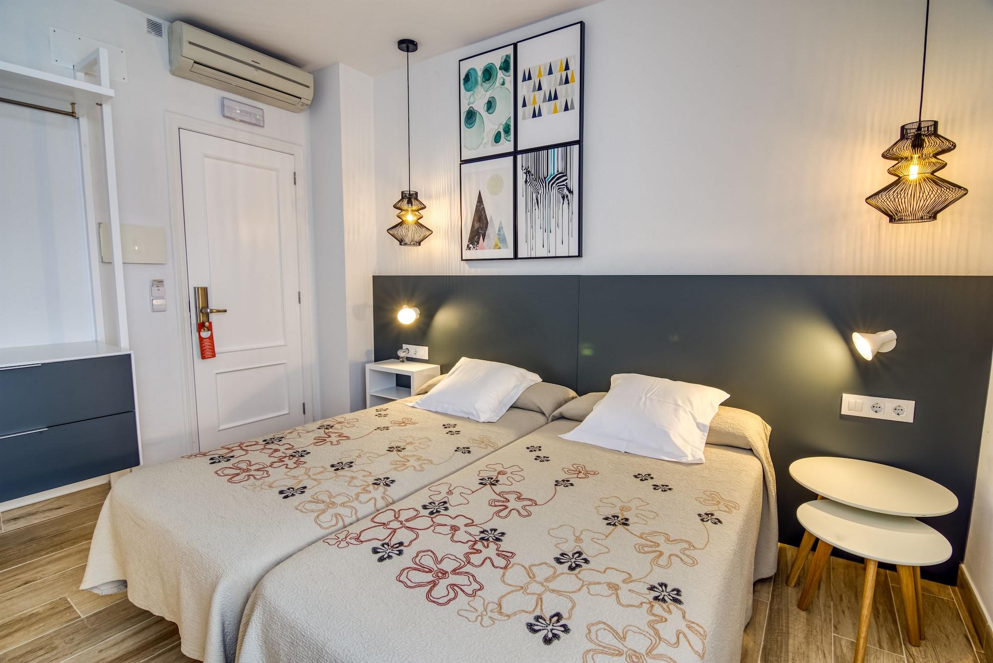 Hostal La Isla Mahon  Ngoại thất bức ảnh
