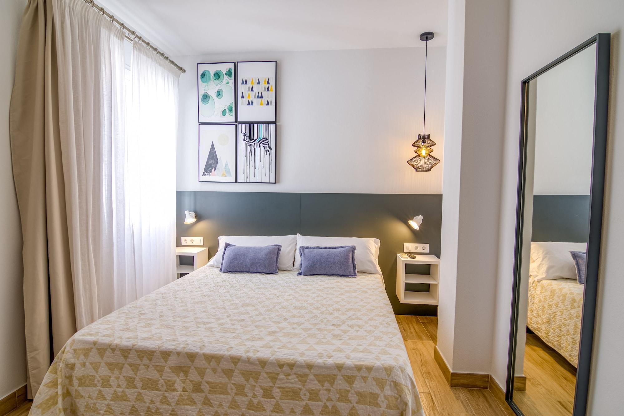 Hostal La Isla Mahon  Ngoại thất bức ảnh