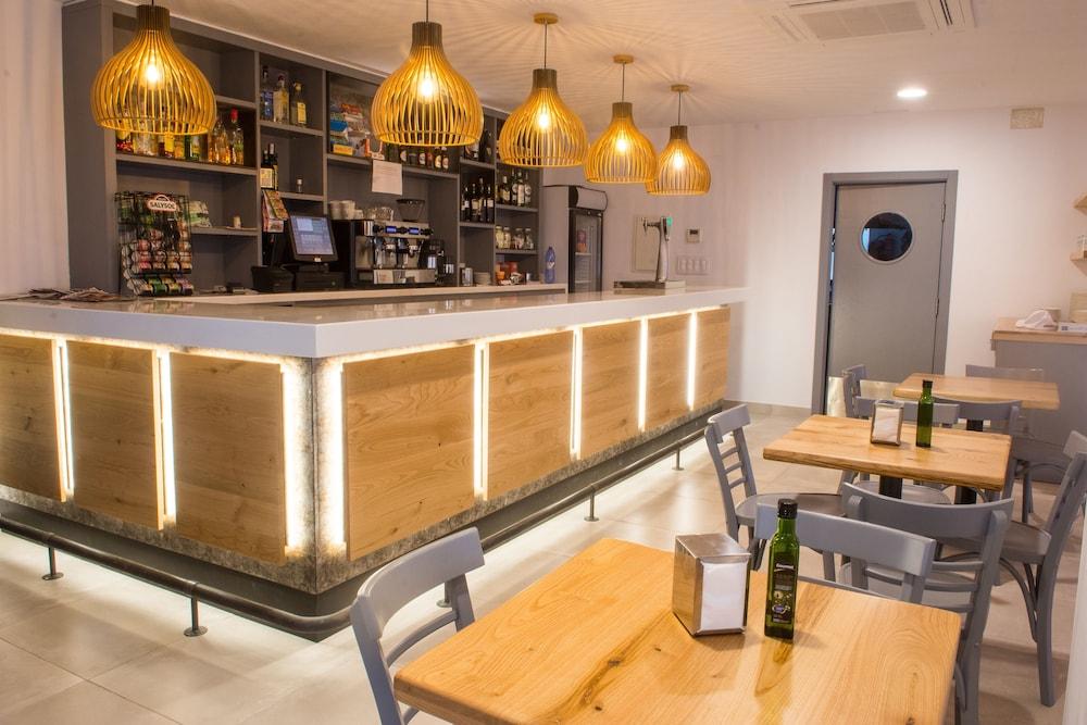 Hostal La Isla Mahon  Ngoại thất bức ảnh