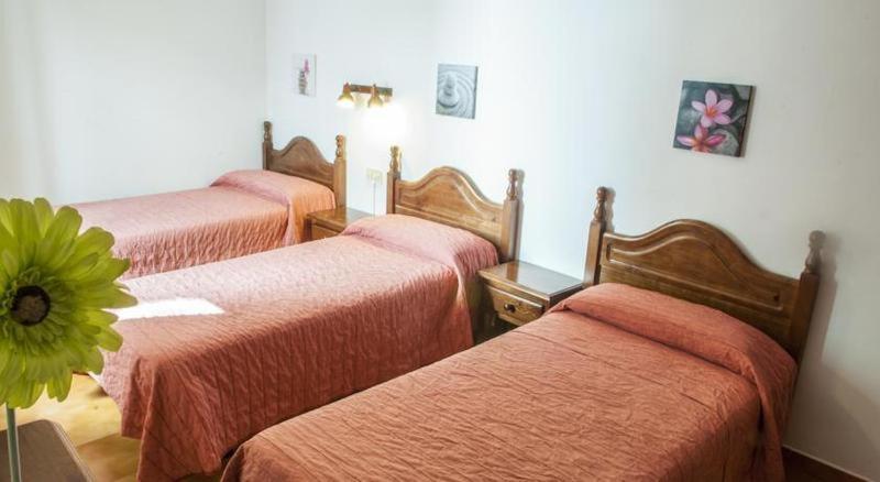 Hostal La Isla Mahon  Phòng bức ảnh