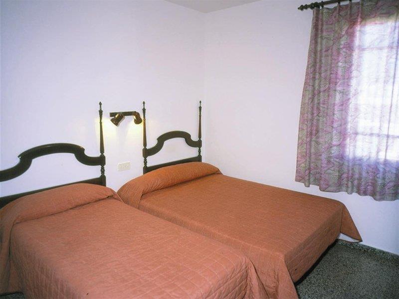 Hostal La Isla Mahon  Ngoại thất bức ảnh
