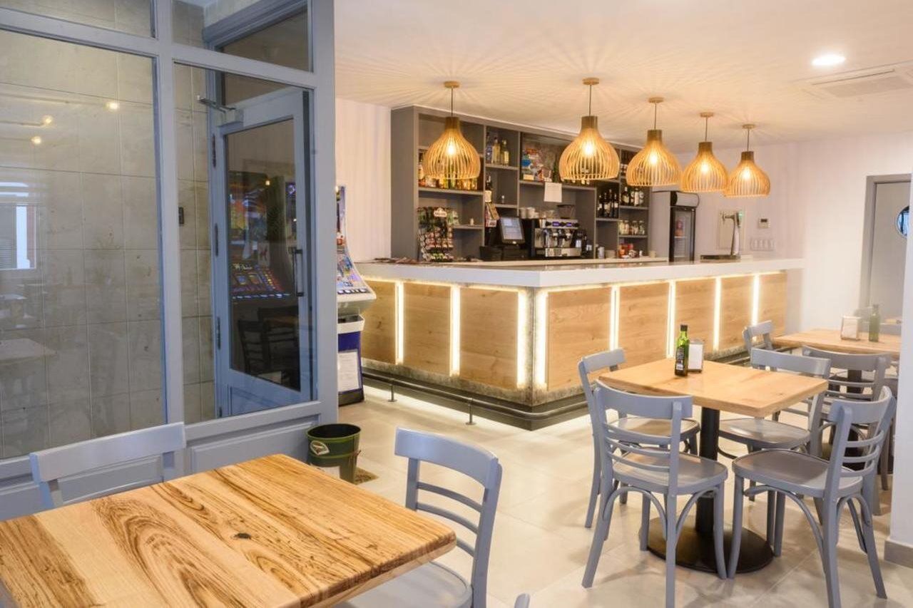 Hostal La Isla Mahon  Ngoại thất bức ảnh